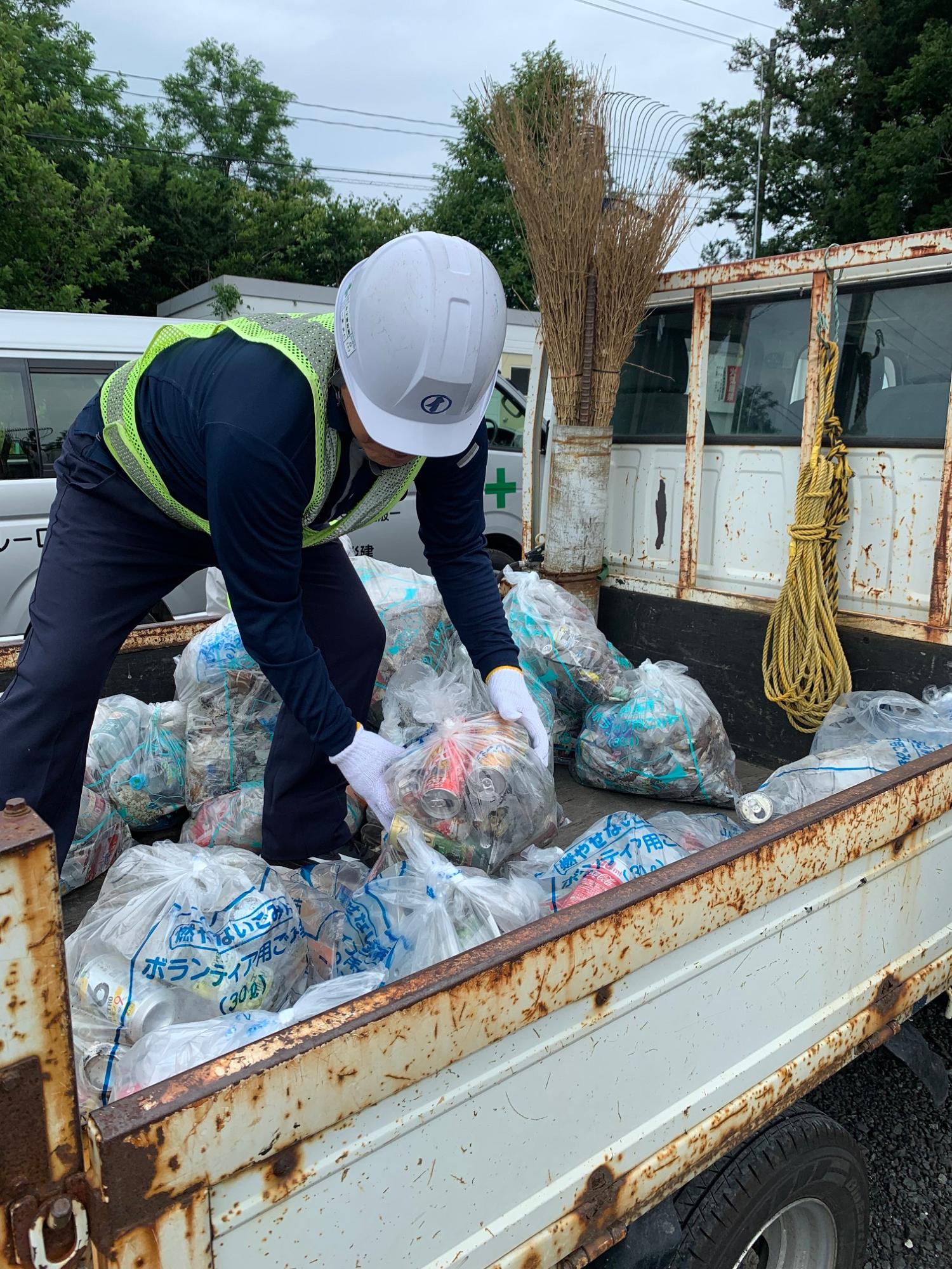 収集したごみの写真