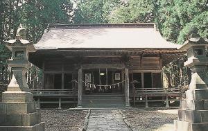 七崎神社境内の外観写真