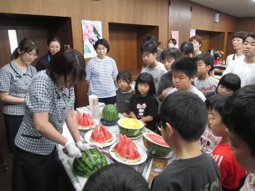 令和8年8月25日すいか食べ比べ