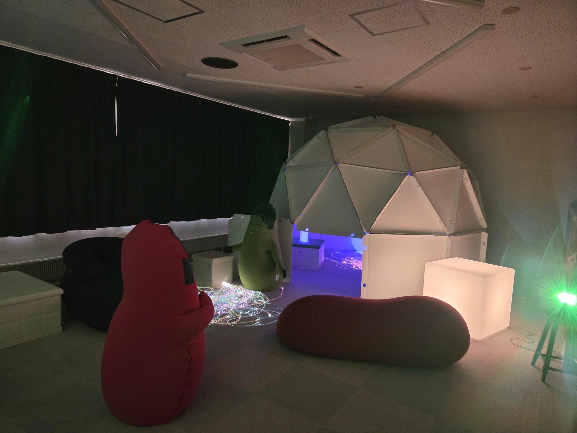 スヌーズレンルーム全体画像2