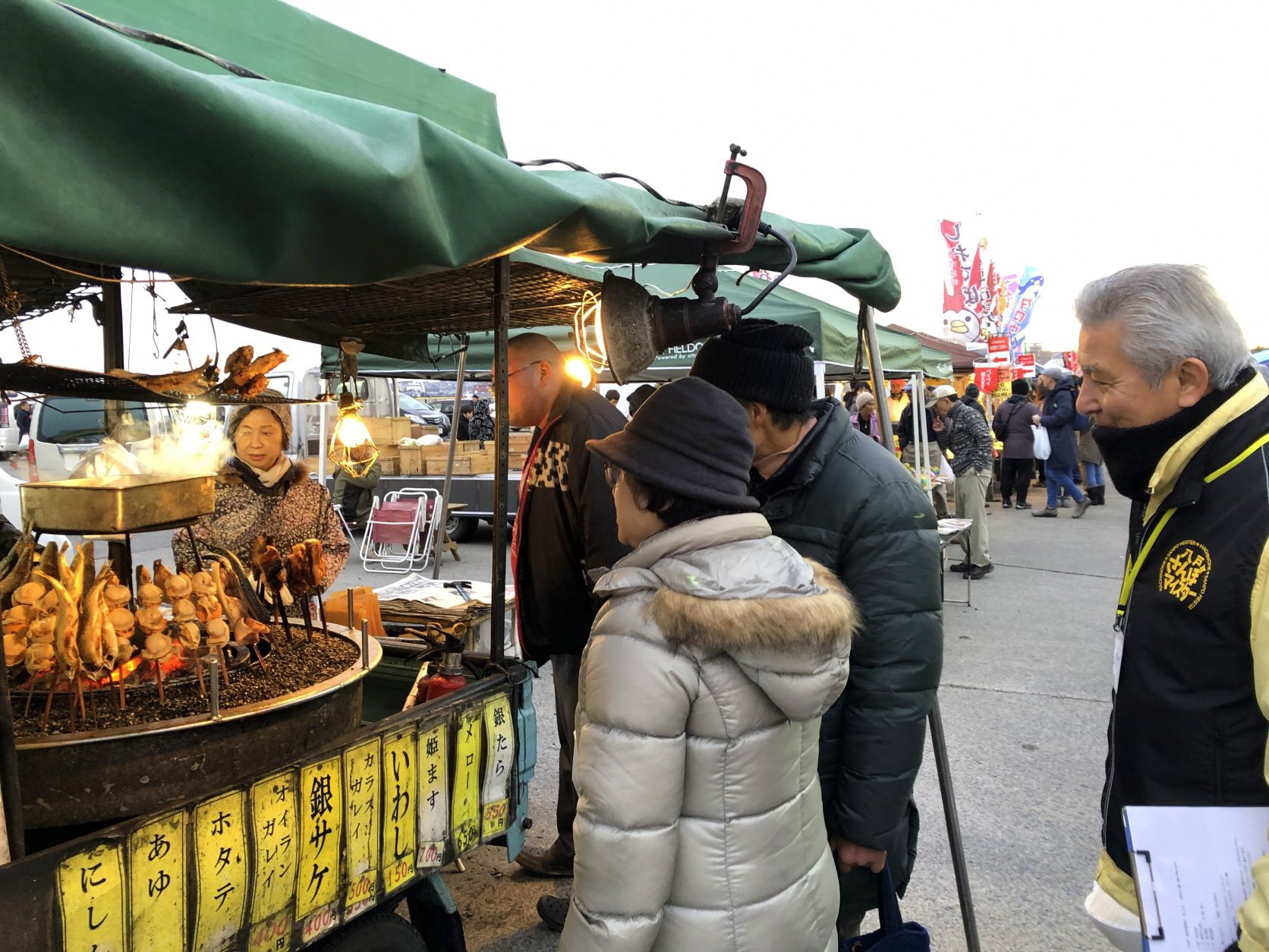 館鼻岸壁朝市