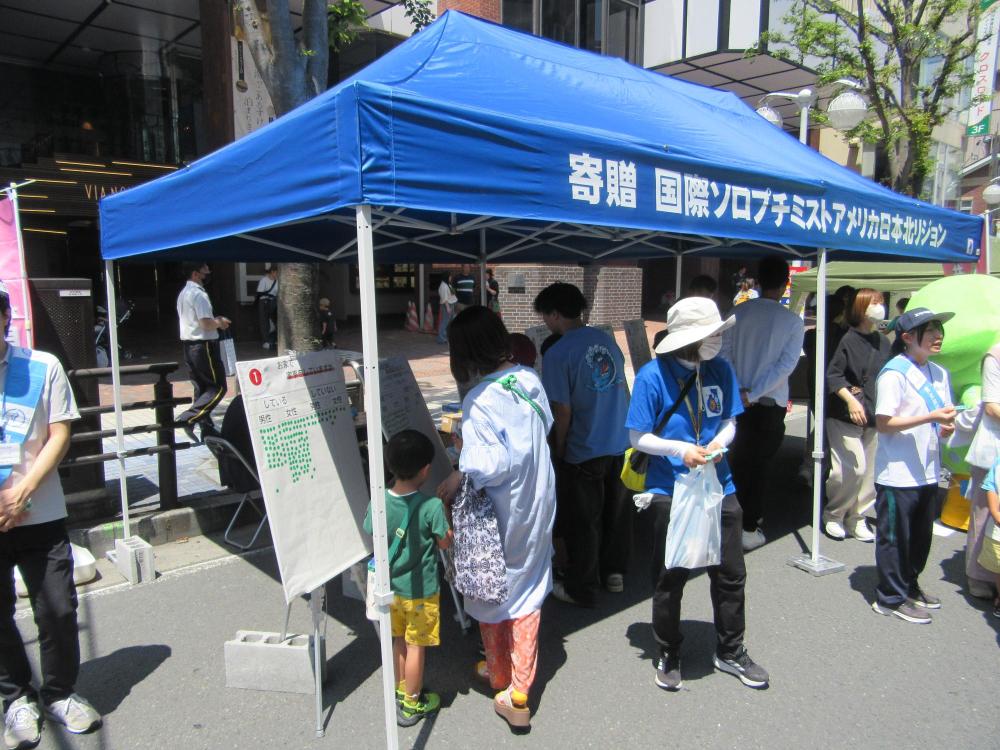 はちのへホコテン出典ブースの様子