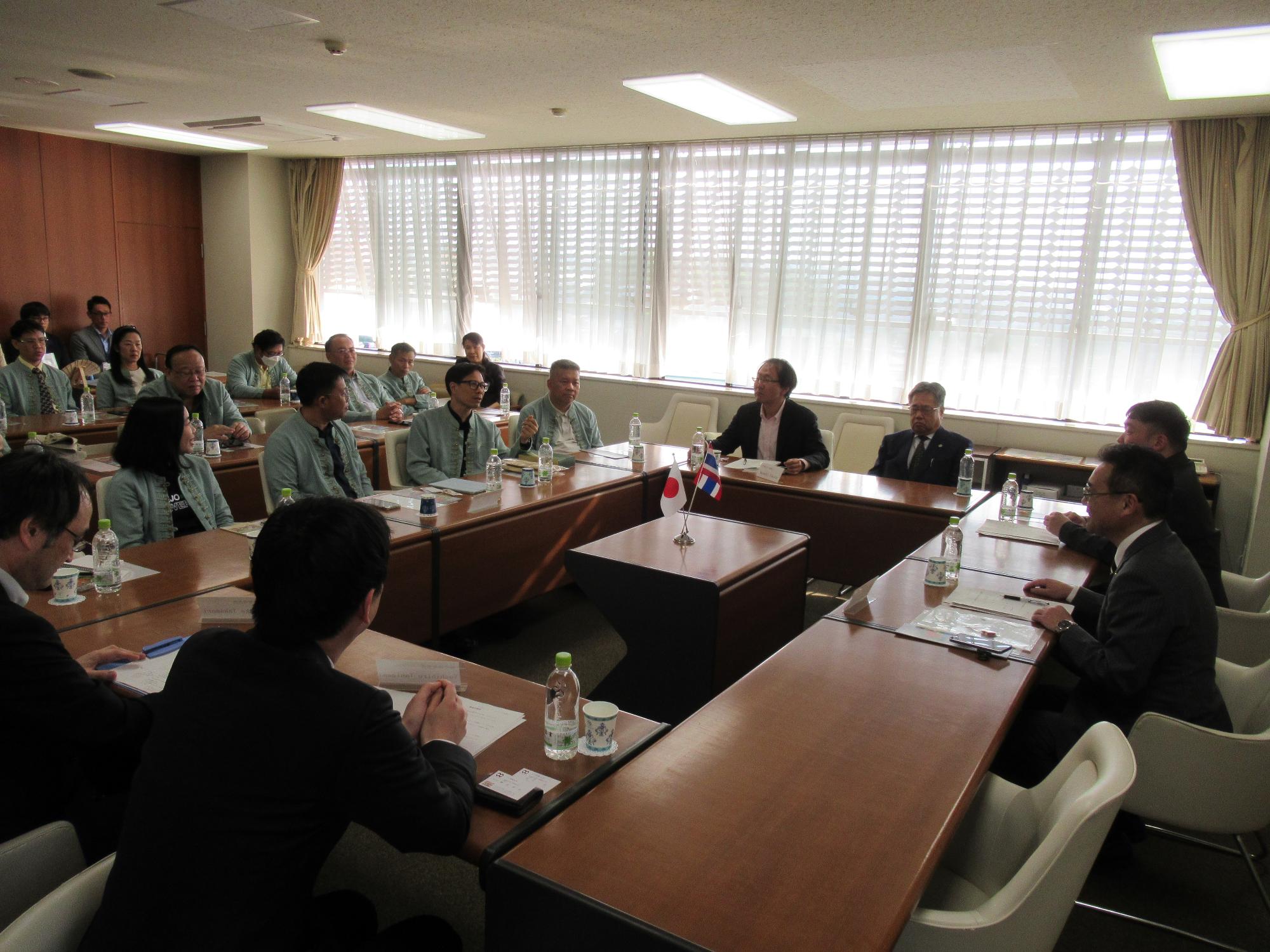 令和7年5月19日タイメージョー大学市長表敬