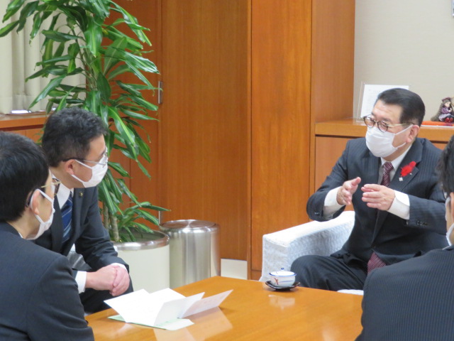 中川原氏と市長