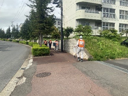 八戸ニュータウン内ゴミ収集の様子2