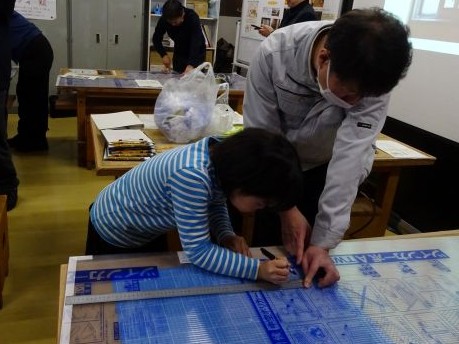 断熱パネルのサイズを測る