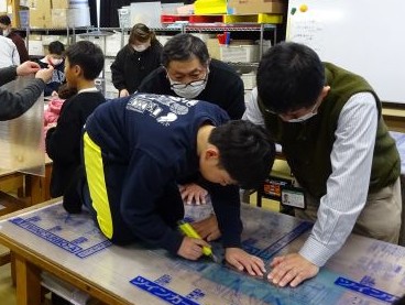 断熱パネルを切る