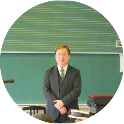 松田隆行氏の田面木小学校での八戸大使ふるさとセミナー