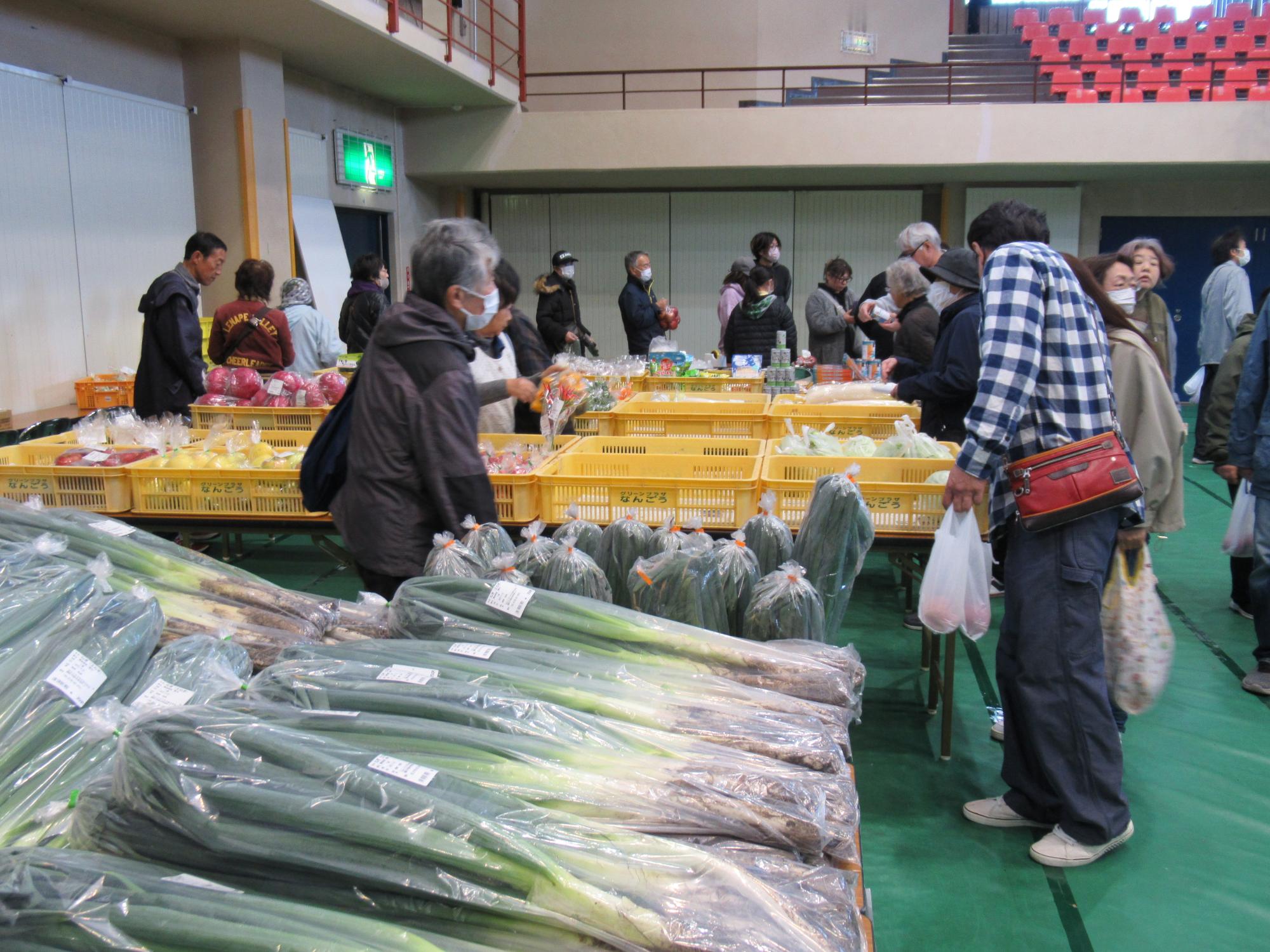 第38回南郷産業文化まつり 体育館1