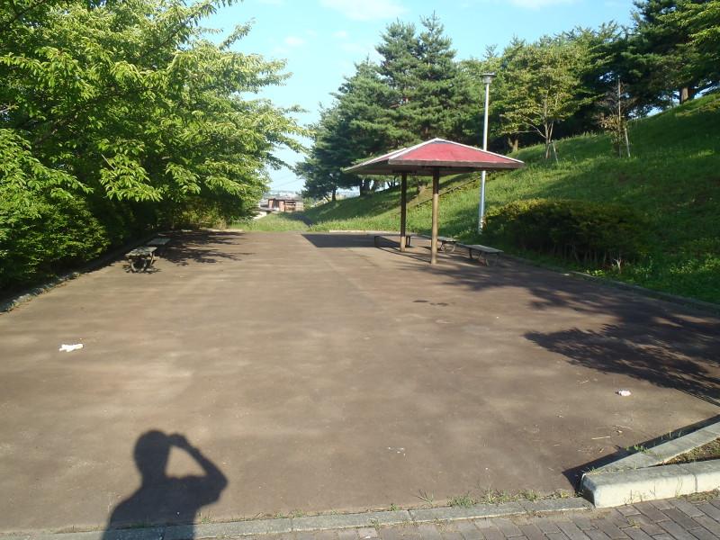 南鹿島公園内のシェルターの写真