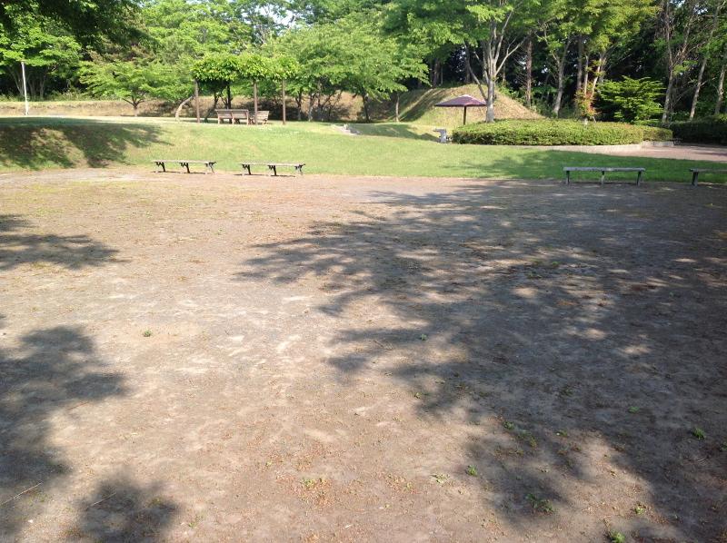 八太郎ヶ丘公園の広場の写真