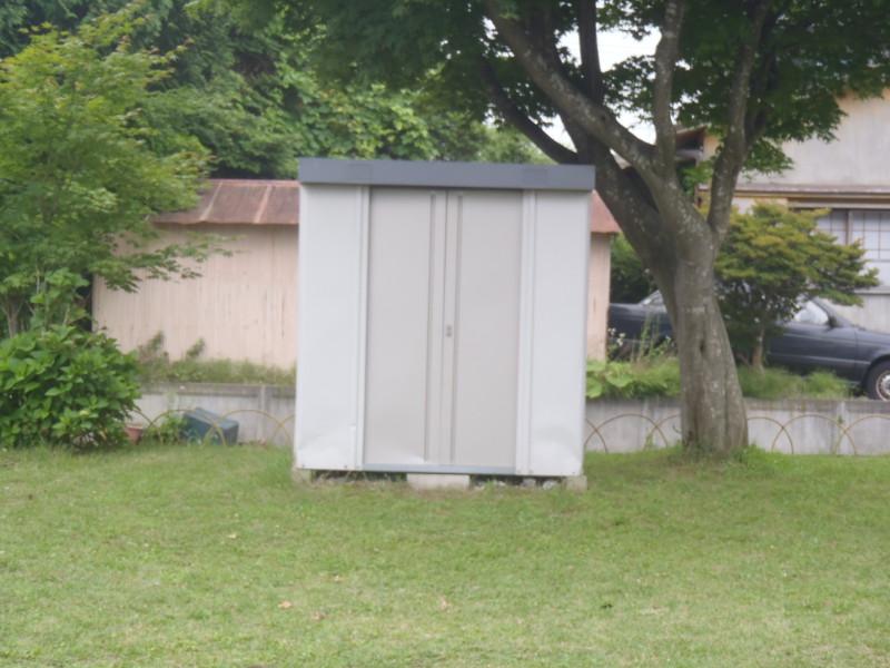 旭ケ丘五丁目公園のシェルターの写真