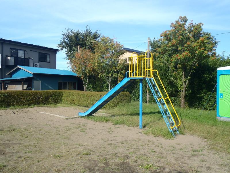 八太郎公園の滑り台の写真