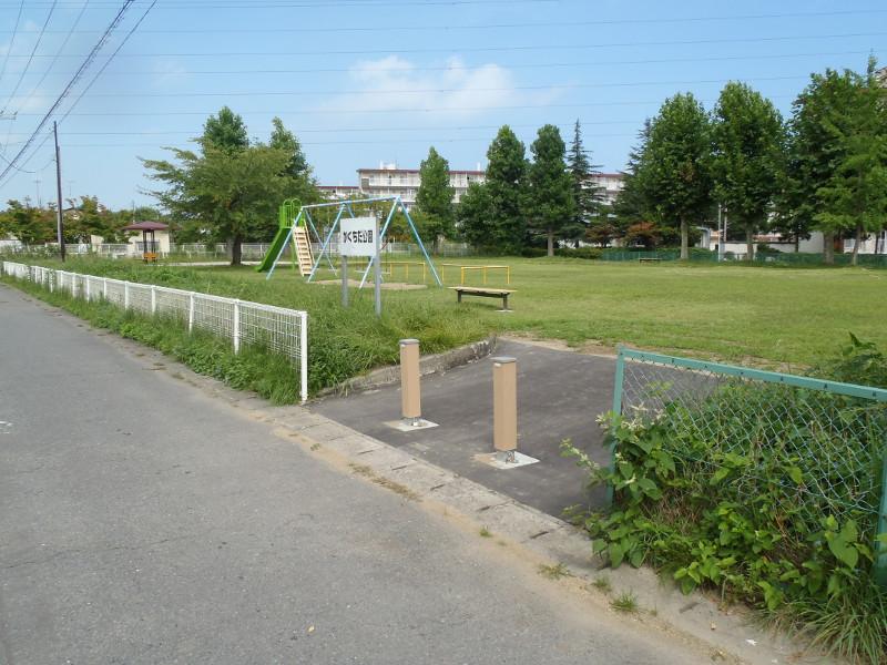 かくちだ公園の公園入口の写真