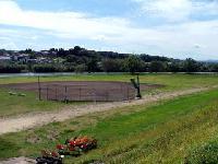 第二馬淵川緑地に広がる野球場の写真