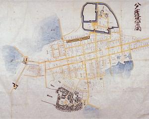 八戸藩草創期の城下町の屋敷の位置や氏名が書かれた八戸藩政時代市街図（八戸藩城下町図）