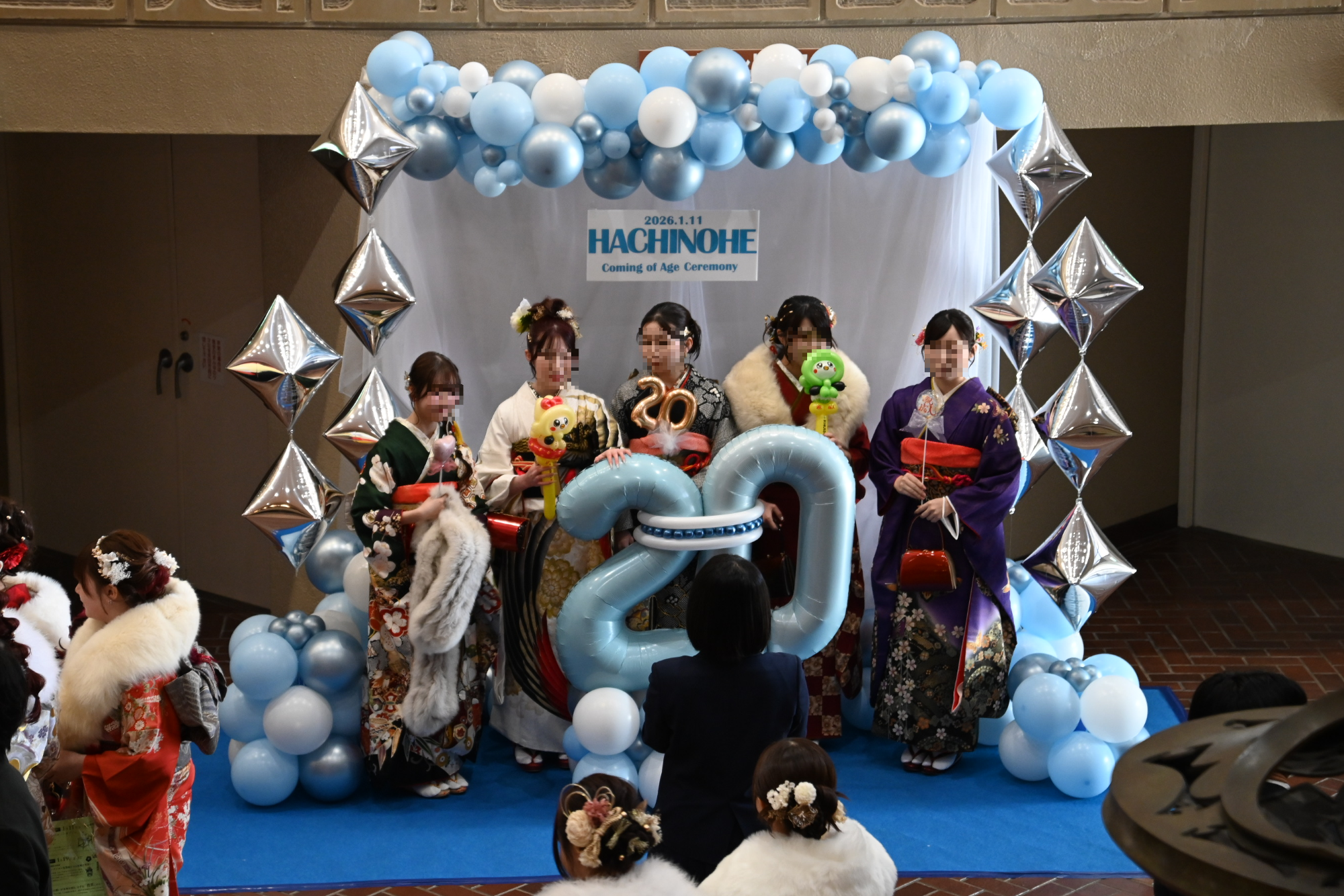 バルーンアートのフォトスポットを設置