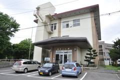 八戸市立長者の外観写真公民館