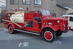 復元されたタンク付消防車