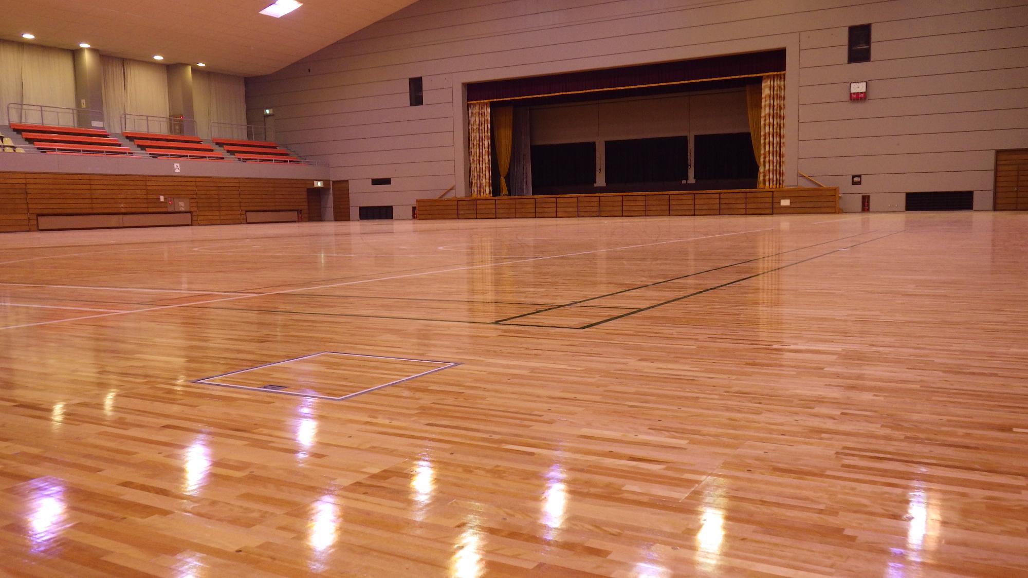 東体育館アリーナ