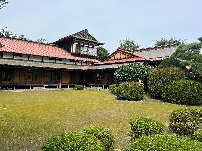 更上閣中庭からの外観
